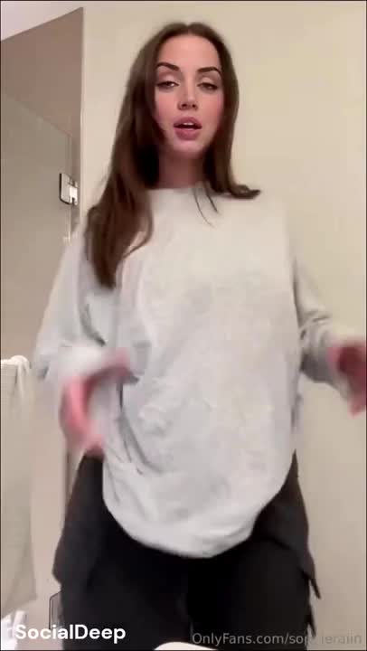 Not  Ana De Armas striptease Spiderman suit - Deepfades