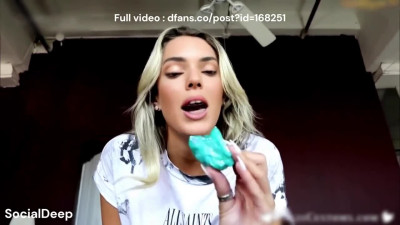 Not Kendall and Kylie Jenner Genie Wishes-preview