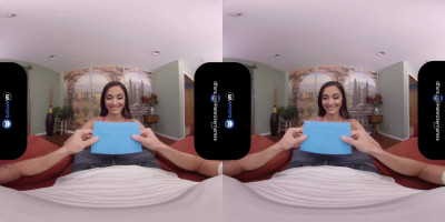 Ariana Grande VR Free Preview